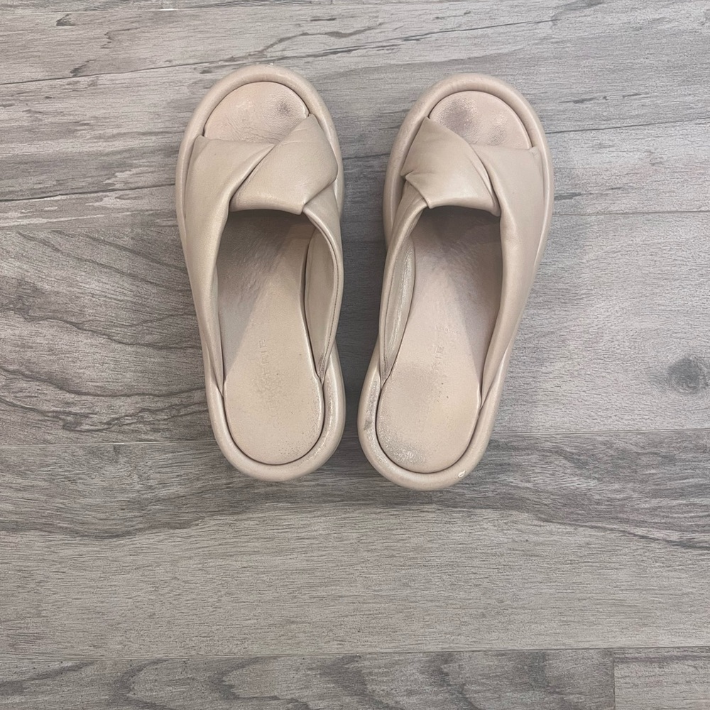 Clergerie Cream Minimalist Mules with Cushioned Footbed Size 37.5 - Picture 2 of 4